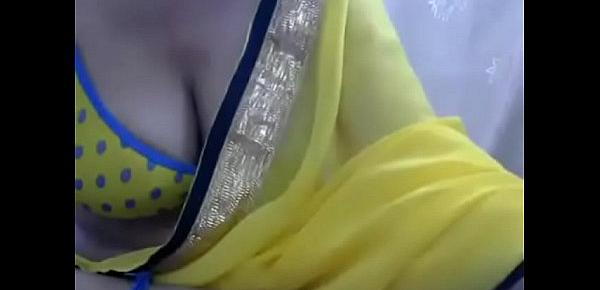 desi bhabhi exposing big boobs on webcam